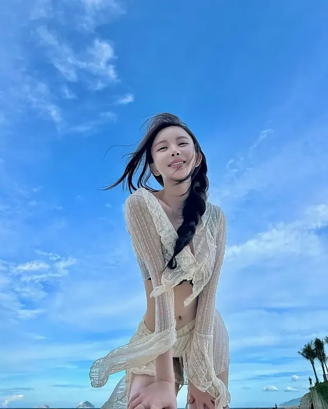 아래에서 찍어봤는데요..바람한테 졌습니다 @__jihyang_