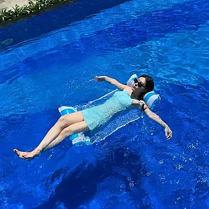 온통 파란색이야 instagram for junie.y_