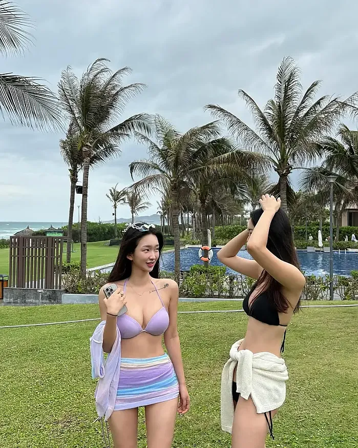 마지막날 아침 수영 못한게 한이댜 instagram for clara_lovelyga