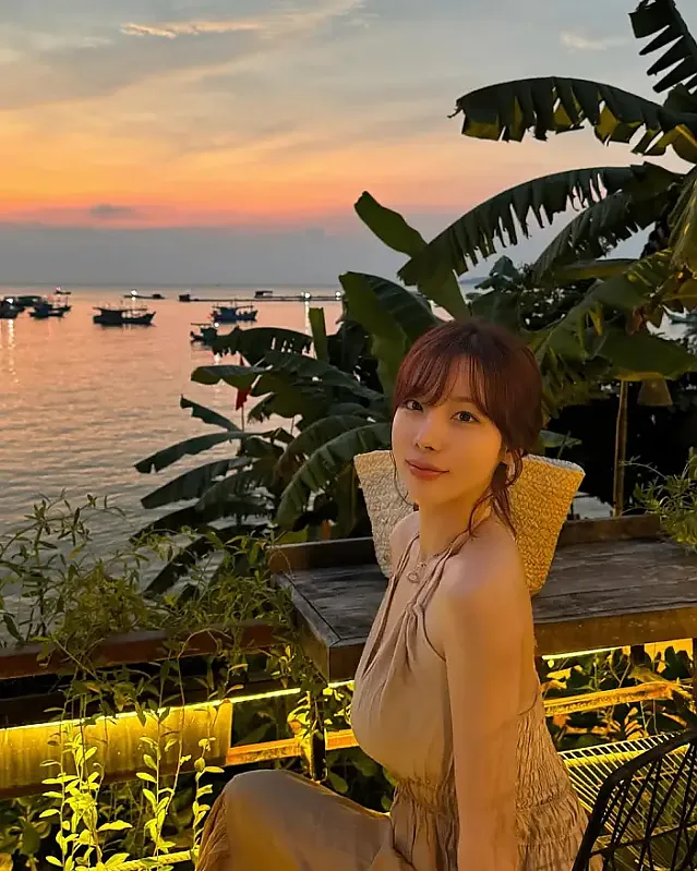 하늘색이 분마다 바껴서 하늘멍하기 조음 instagram for 97.4kg