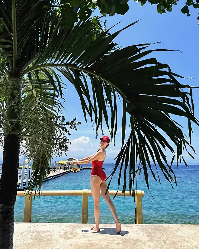 Vitamin Sea instagram for lylakong01