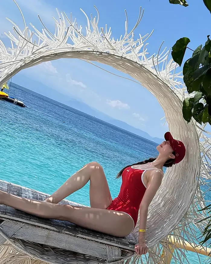 Vitamin Sea instagram for lylakong01