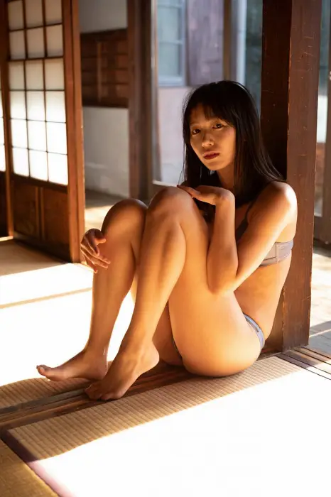 오후의 마루에서 일본처자의 란제리