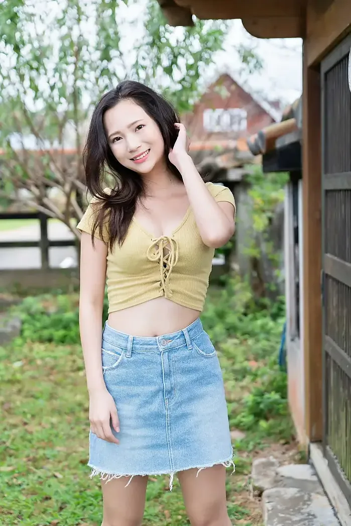 마치야마 미호 (街山みほ), 아이돌포스트 사진집 「반짝이는 코네키노」 Set.06