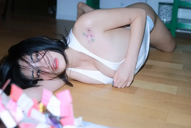 Sula 첼설아, PhotoBook 「Drunk」 Set.02