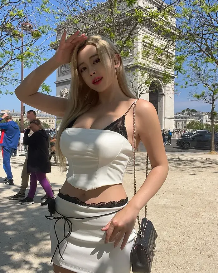 과감한 뚜벅이 패션