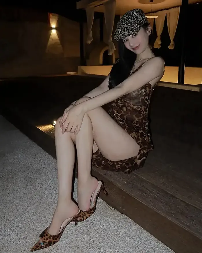 과감한 표범처자