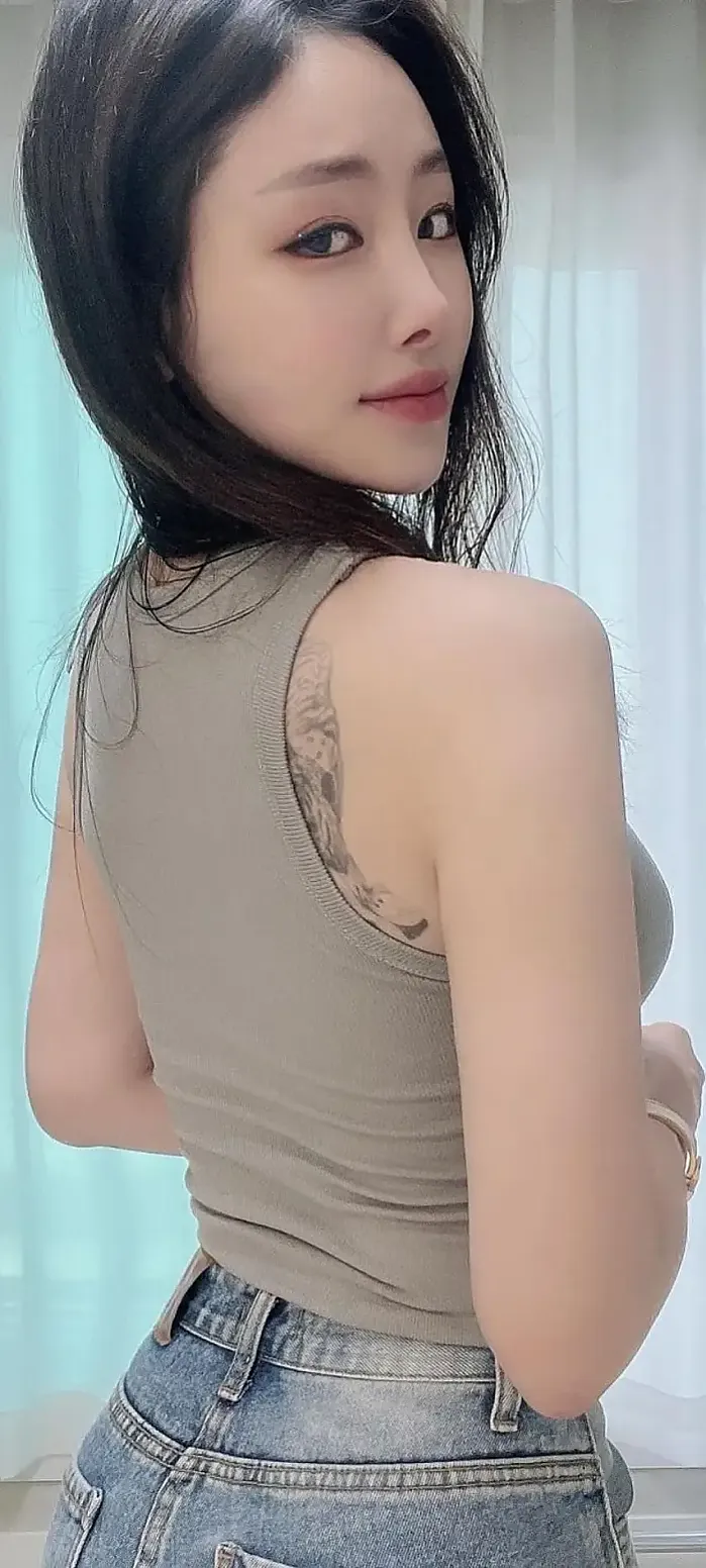 위드로즈 김매력