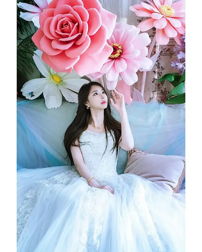 직업이 전직사진작가였던 모델