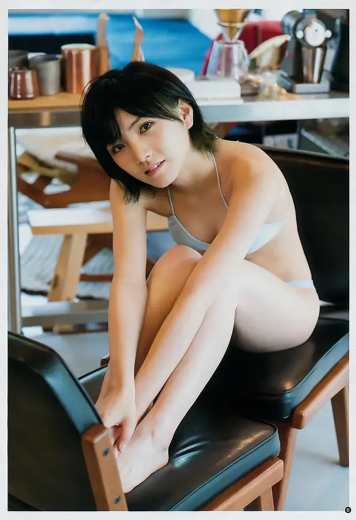 Nana Okada 岡田奈々, Young Champion 2018 No.20