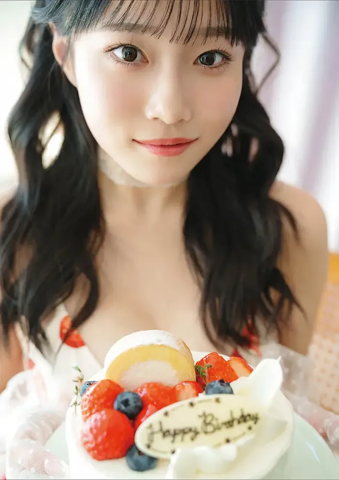 키시 미유, DOLCE 디지털 사진집 「작지 않아.」 Set.01