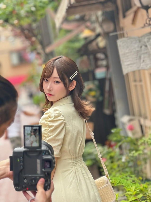 이쁘고 몸매 좋고 눈빛 진짜 개쩌는 AV 배우