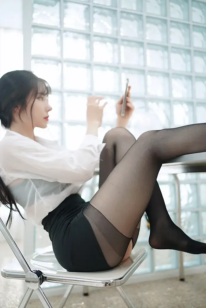 김우유 비서가 일은 안하고 끼부림