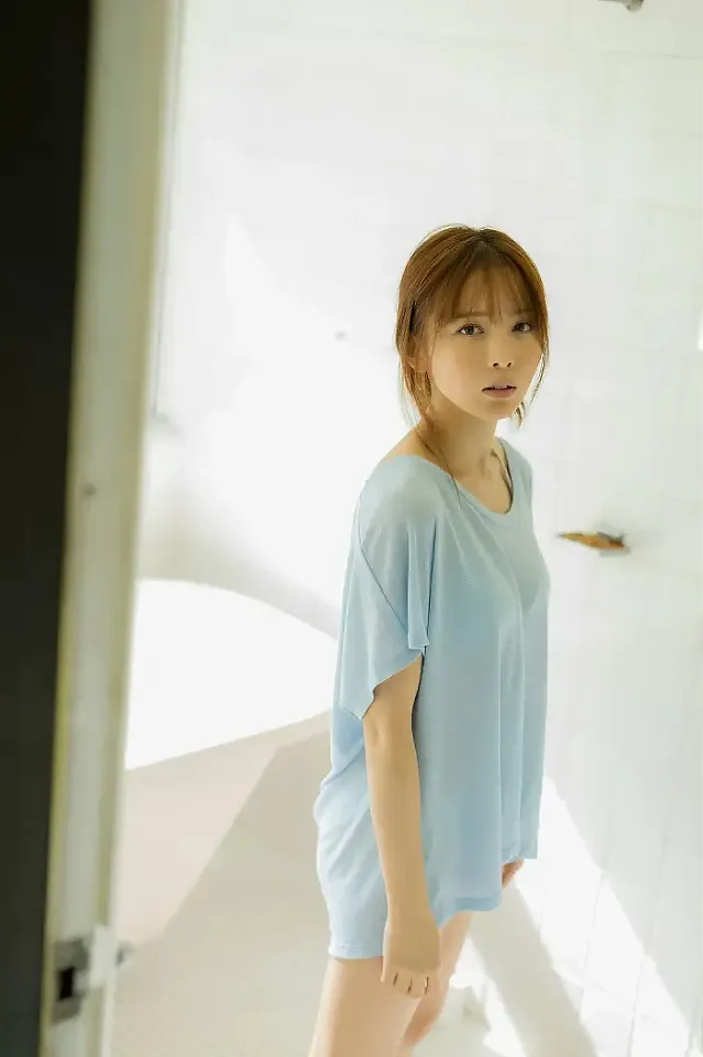 니시무라 호노카 西村歩乃果, FRIDAY 디지털 사진집