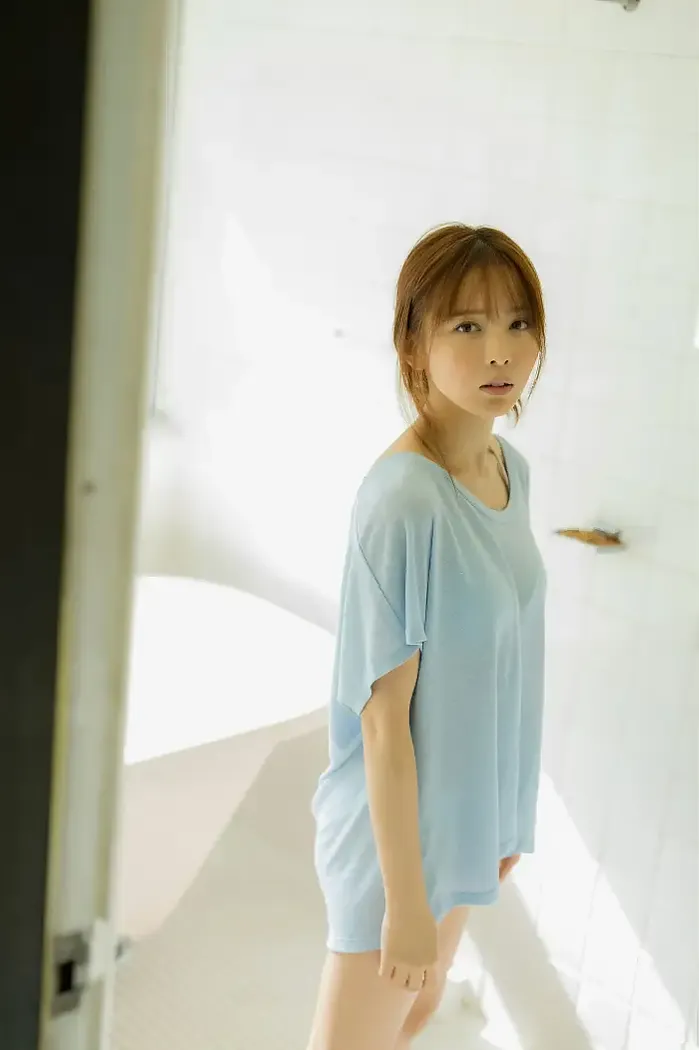 니시무라 호노카 西村歩乃果, FRIDAY 디지털 사진집