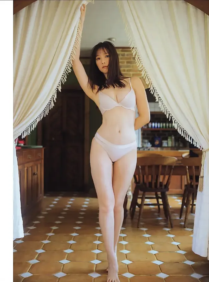 야마자키 아미 山崎あみ, 플래시 프라임 No.1786 태양보다도 야마자키 아미