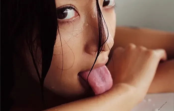 일본을 대표하는 각선미 미녀라는 배우 (나나오)