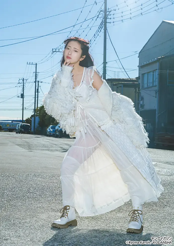 나츠키 Natsuki, 오니시 아키하 Akiha Onishi 영 매거진 2025 제10호