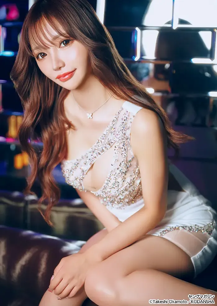 나츠키 Natsuki, 오니시 아키하 Akiha Onishi 영 매거진 2025 제10호